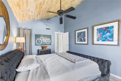Condo in Mount Dora, Florida, 2 bedrooms  № 1784349 - photo 14