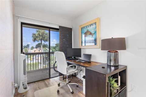 Condo in Mount Dora, Florida, 2 bedrooms  № 1784349 - photo 11