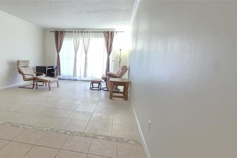Купить кондоминиум в Дейтона-Бич, Флорида 6 комнат, 90.58м2, № 1742826 - фото 7