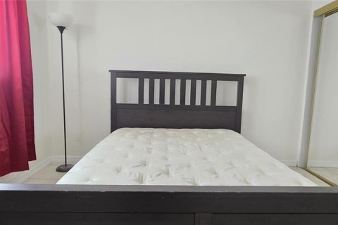 Купить кондоминиум в Дейтона-Бич, Флорида 6 комнат, 90.58м2, № 1742826 - фото 28