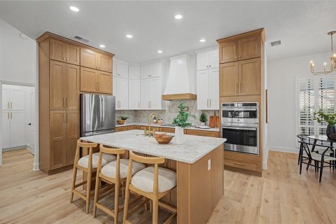 Villa ou maison à vendre à Oldsmar, Floride: 4 chambres, 287.81 m2 № 2344571 - photo 2