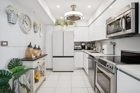 Купить кондоминиум в Авентура, Флорида 2 спальни, 105.91м2, № 1983352 - фото 7