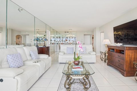 Купить кондоминиум в Авентура, Флорида 2 спальни, 105.91м2, № 1983352 - фото 5