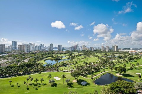 Купить кондоминиум в Авентура, Флорида 2 спальни, 105.91м2, № 1983352 - фото 1