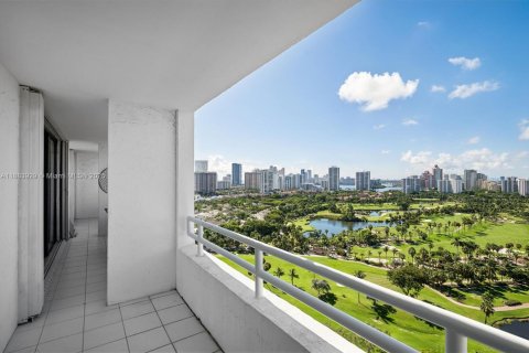 Купить кондоминиум в Авентура, Флорида 2 спальни, 105.91м2, № 1983352 - фото 14
