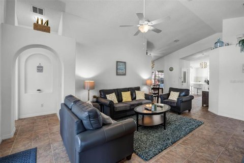 Villa ou maison à louer à Kissimmee, Floride: 4 chambres, 166.39 m2 № 2149845 - photo 3