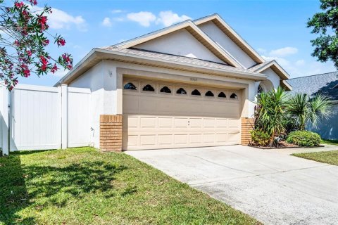 Villa ou maison à Kissimmee, Floride 4 chambres, 166.39 m2 № 2149845