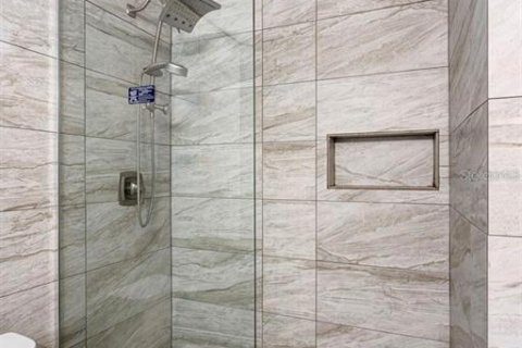 Villa ou maison à louer à Kissimmee, Floride: 4 chambres, 166.39 m2 № 2149845 - photo 8