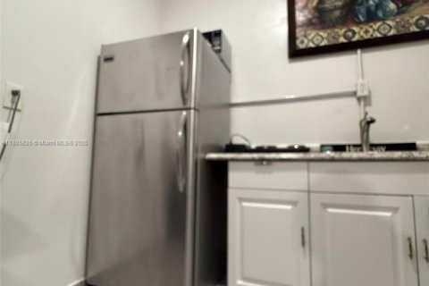 Снять в аренду коммерческую недвижимость в Майами, Флорида 1 спальня, № 1932582 - фото 10