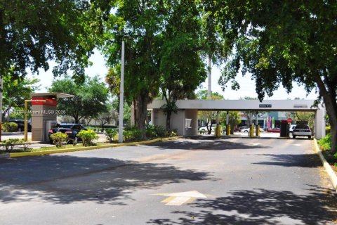 Commercial property in Lauderdale Lakes, Florida № 1867781 - photo 21
