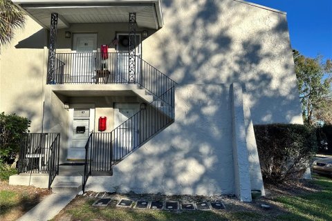 Condo in Winter Haven, Florida, 2 bedrooms № 2205418 - photo 2