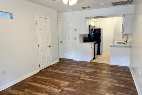 Condo in Winter Haven, Florida, 2 bedrooms № 2205418 - photo 4