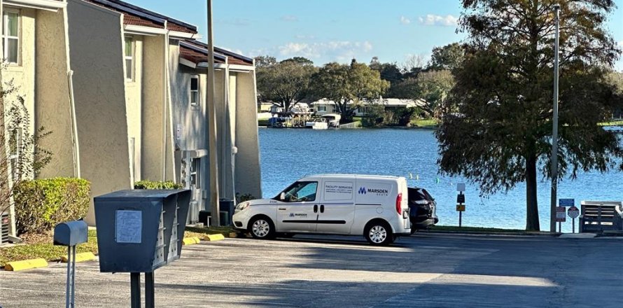 Condo in Winter Haven, Florida, 2 bedrooms № 2205418