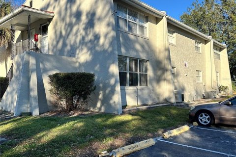 Condo in Winter Haven, Florida, 2 bedrooms № 2205418 - photo 17