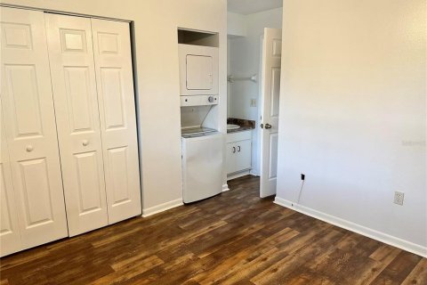Condo in Winter Haven, Florida, 2 bedrooms № 2205418 - photo 12