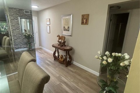Condominio en venta en Stuart, Florida, 2 dormitorios, 93.37 m2 № 1937670 - foto 4