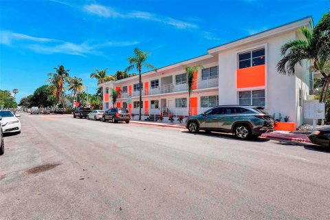 Commercial property in Miami Beach, Florida № 1958156 - photo 5