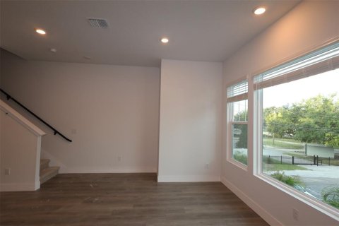Touwnhouse à vendre à Tampa, Floride: 3 chambres, 181.35 m2 № 1915456 - photo 11