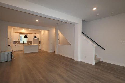 Touwnhouse à vendre à Tampa, Floride: 3 chambres, 181.35 m2 № 1915456 - photo 12