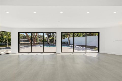 House in Sarasota, Florida 6 bedrooms, 329.71 sq.m. № 1428744 - photo 14