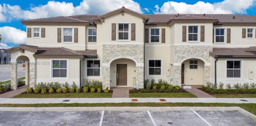 Дом в Хомстед, Флорида 3 спальни, 129.41м2 № 2052388