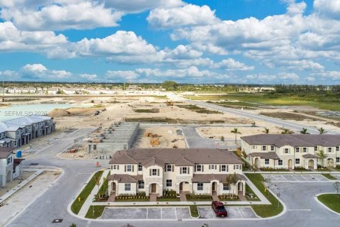 Купить виллу или дом в Хомстед, Флорида 3 спальни, 129.41м2, № 2052388 - фото 21