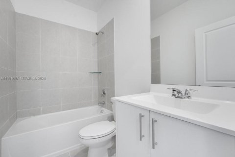 Купить виллу или дом в Хомстед, Флорида 3 спальни, 129.41м2, № 2052388 - фото 15