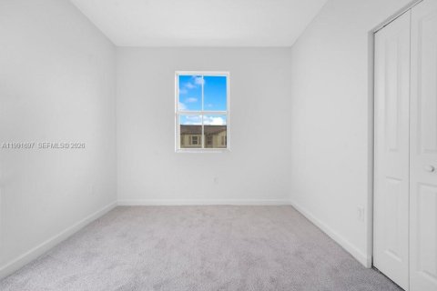 Купить виллу или дом в Хомстед, Флорида 3 спальни, 129.41м2, № 2052388 - фото 11