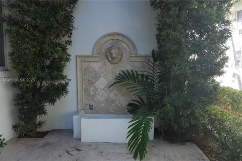 Купить коммерческую недвижимость в Майами-Бич, Флорида 498.51м2, № 1704016 - фото 16