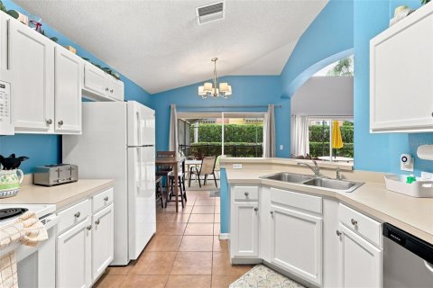 Villa ou maison à vendre à Kissimmee, Floride: 6 chambres, 215.25 m2 № 2321674 - photo 27