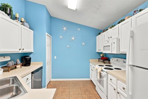 Villa ou maison à vendre à Kissimmee, Floride: 6 chambres, 215.25 m2 № 2321674 - photo 26