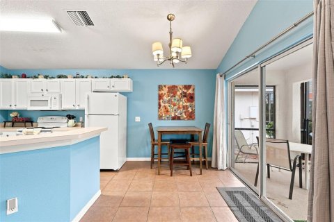 Villa ou maison à vendre à Kissimmee, Floride: 6 chambres, 215.25 m2 № 2321674 - photo 23