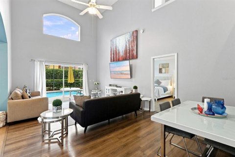 Villa ou maison à vendre à Kissimmee, Floride: 6 chambres, 215.25 m2 № 2321674 - photo 19