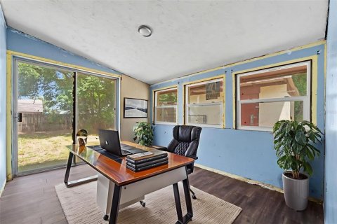House in Frostproof, Florida 3 bedrooms, 133.41 sq.m. № 1886888 - photo 25