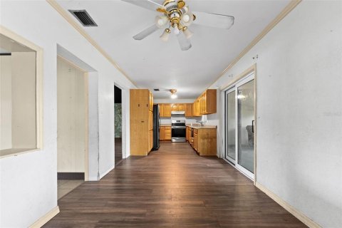 House in Frostproof, Florida 3 bedrooms, 133.41 sq.m. № 1886888 - photo 7