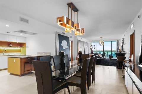 Copropriété à vendre à Bay Harbor Islands, Floride: 3 chambres, 208.19 m2 № 1695436 - photo 10