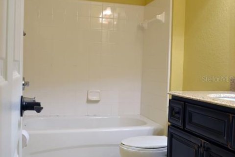 Снять в аренду кондоминиум в Брейдентон, Флорида 3 спальни, 123м2, № 1619246 - фото 13