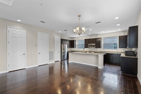 Купить таунхаус в Лейк-Мэри, Флорида 10 комнат, 203.18м2, № 1719013 - фото 4