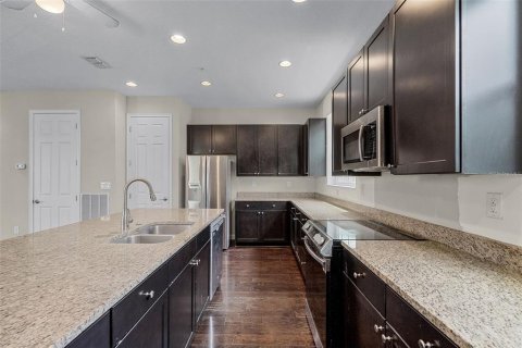 Купить таунхаус в Лейк-Мэри, Флорида 10 комнат, 203.18м2, № 1719013 - фото 11