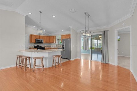 House in The Villages, Florida 2 bedrooms, 128.39 sq.m. № 1918166 - photo 9