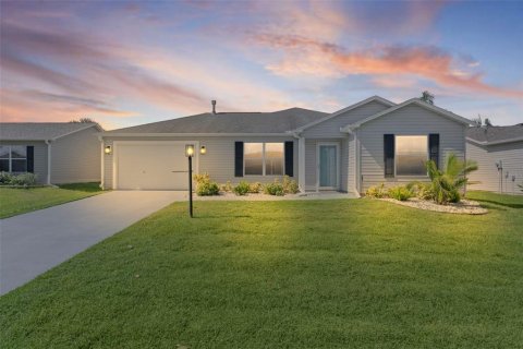 House in The Villages, Florida 2 bedrooms, 128.39 sq.m. № 1918166 - photo 3