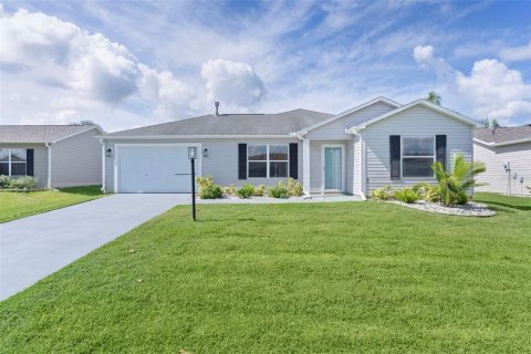 House in The Villages, Florida 2 bedrooms, 128.39 sq.m. № 1918166 - photo 1