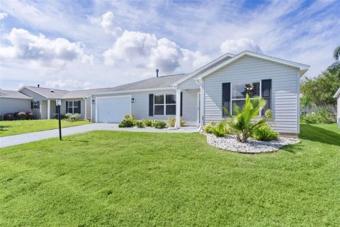 House in The Villages, Florida 2 bedrooms, 128.39 sq.m. № 1918166 - photo 2