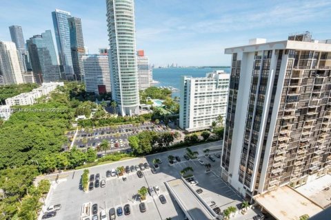 Condominio en venta en Miami, Florida, 1 dormitorio, 98.1 m2 № 2013325 - foto 3