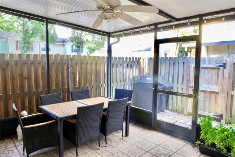 Adosado en alquiler en Tampa, Florida, 2 dormitorios, 113.62 m2 № 1904899 - foto 12