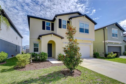 House in Lutz, Florida 6 bedrooms, 239.69 sq.m. № 2107719 - photo 2