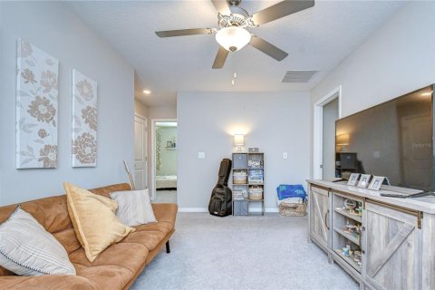 House in Lutz, Florida 6 bedrooms, 239.69 sq.m. № 2107719 - photo 11