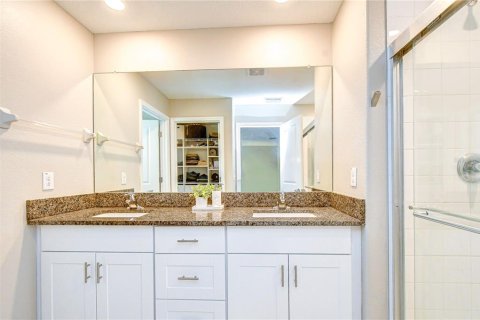House in Lutz, Florida 6 bedrooms, 239.69 sq.m. № 2107719 - photo 19