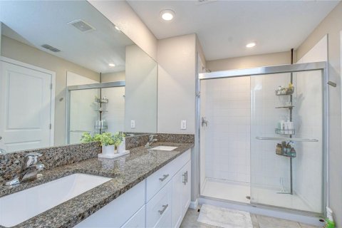 House in Lutz, Florida 6 bedrooms, 239.69 sq.m. № 2107719 - photo 15