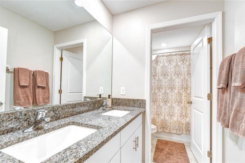 House in Lutz, Florida 6 bedrooms, 239.69 sq.m. № 2107719 - photo 22